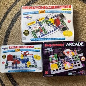 Elenco Electronic Snap Circuits Jr Arcade LOT